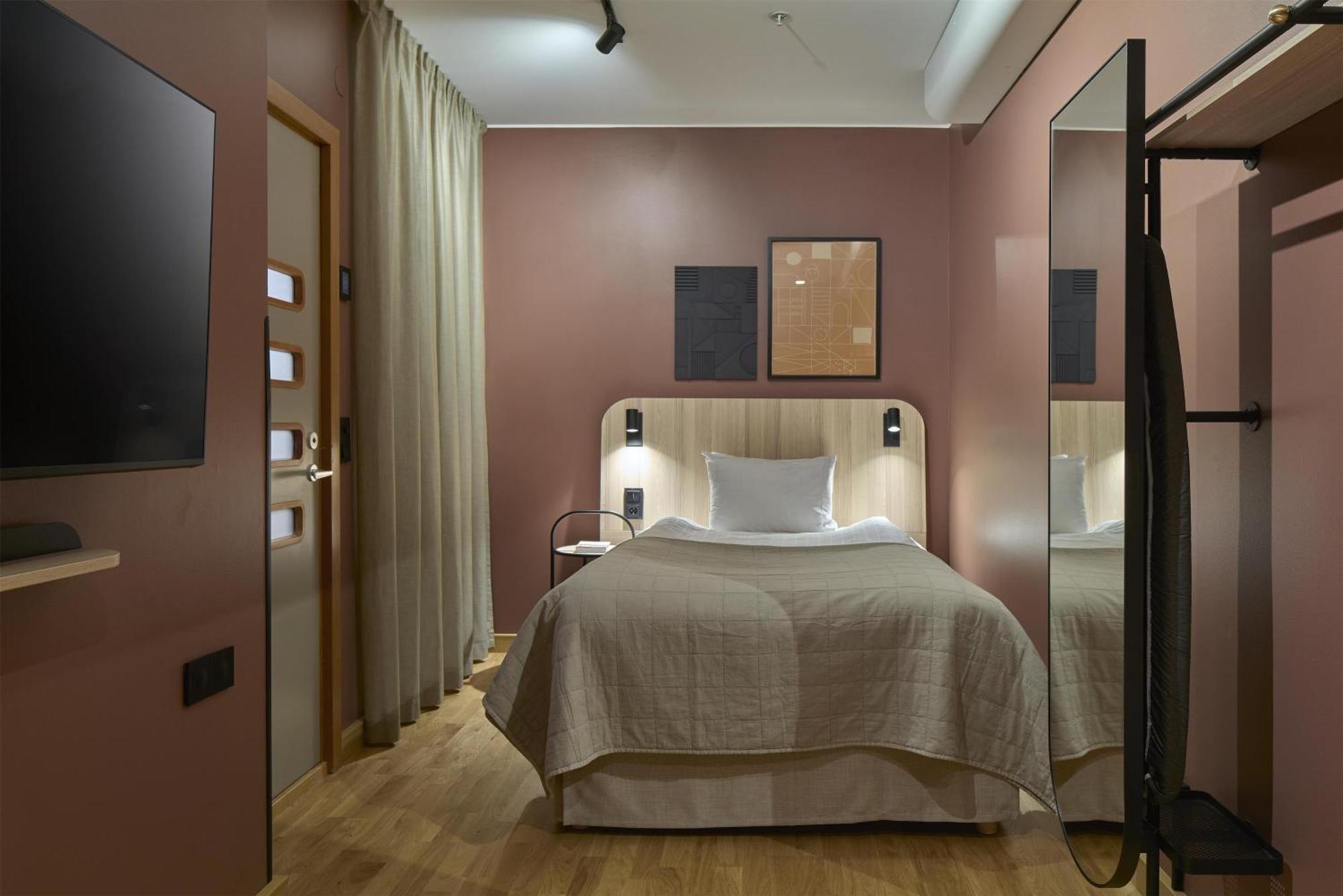 Single Room Without Window