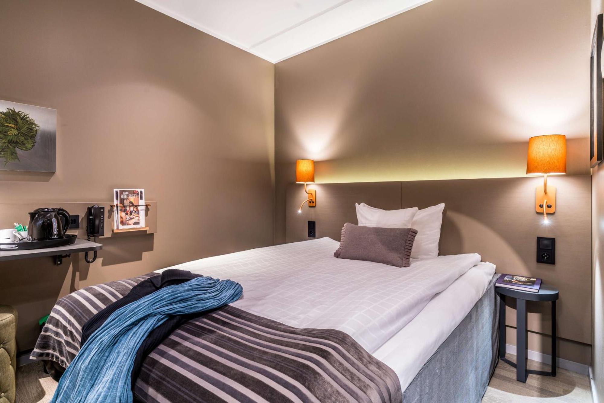 Single Room without Window