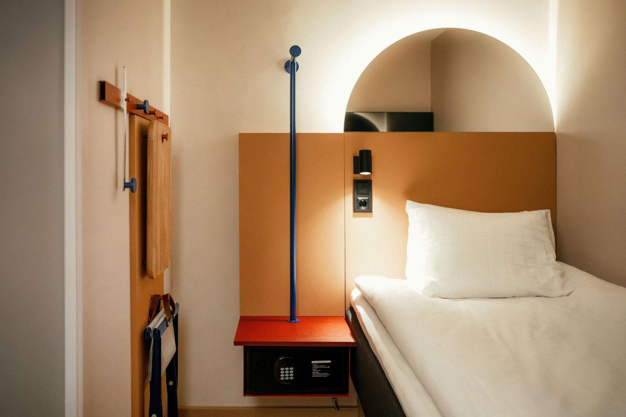 Small Single Room without Window,1771559192:JPEG