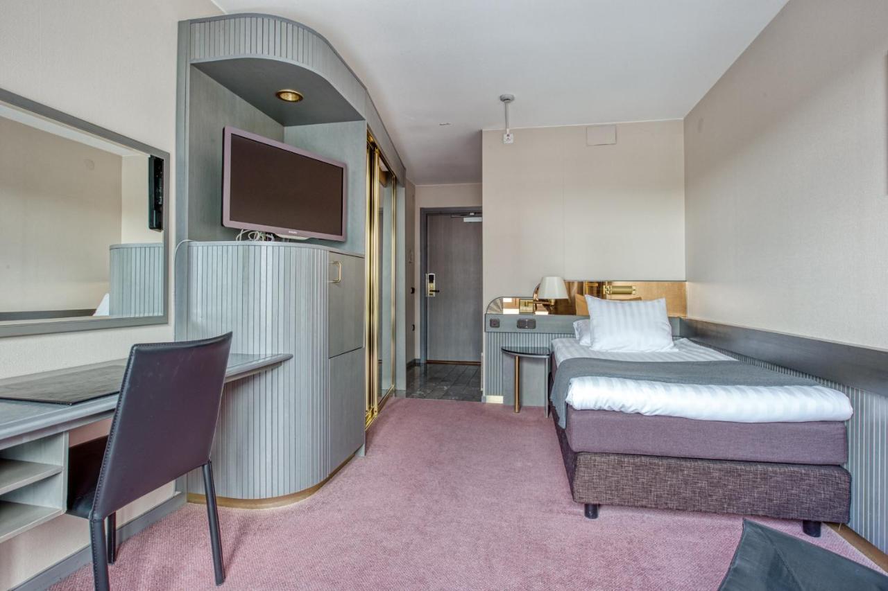 Standard Single Room,67443125:JPEG